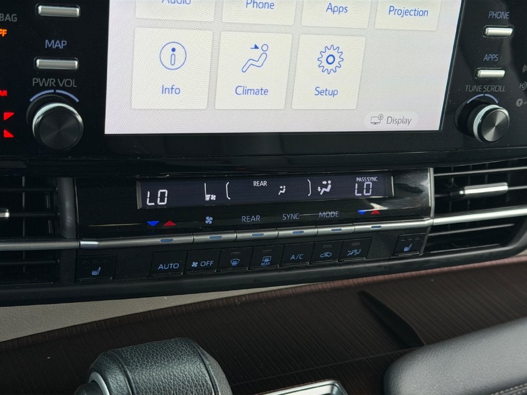 2024 Toyota Sienna XLE 7 Passenger