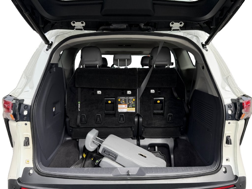 2021 Toyota Sienna XLE 8 Passenger