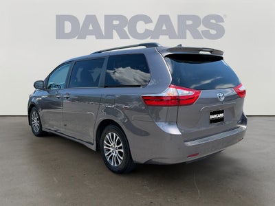 2019 Toyota Sienna XLE Premium 8 Passenger LOW MILES!