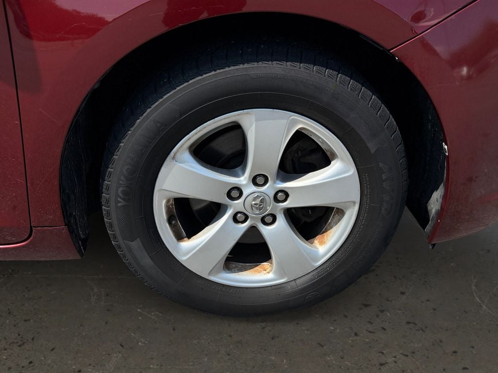 2012 Toyota Sienna Base 7 Passenger