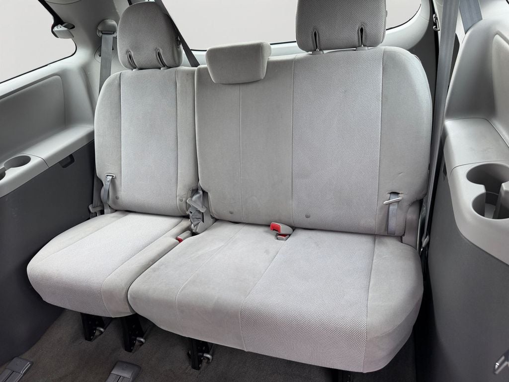 2017 Toyota Sienna L 7 Passenger