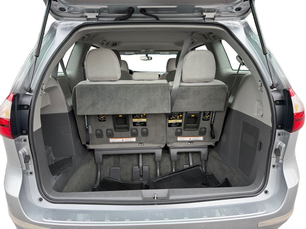 2017 Toyota Sienna L 7 Passenger