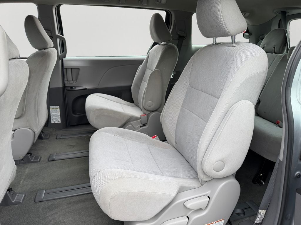 2017 Toyota Sienna L 7 Passenger