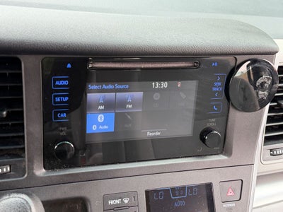 2017 Toyota Sienna L 7 Passenger