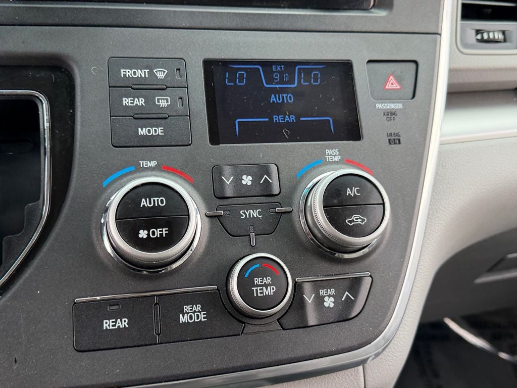 2017 Toyota Sienna L 7 Passenger