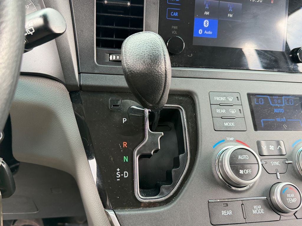 2017 Toyota Sienna L 7 Passenger