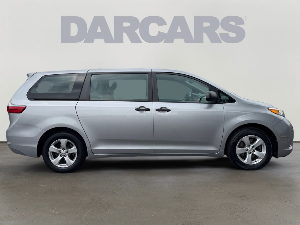 2017 Toyota Sienna L 7 Passenger