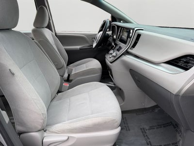 2017 Toyota Sienna L 7 Passenger