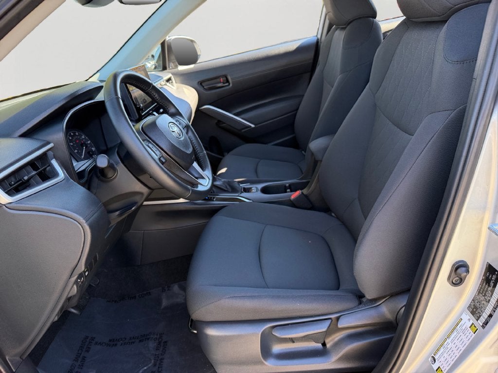 2024 Toyota Corolla Cross LE AWD!