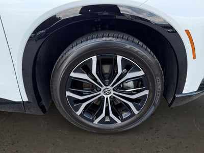 2026 Toyota Crown Signia XLE