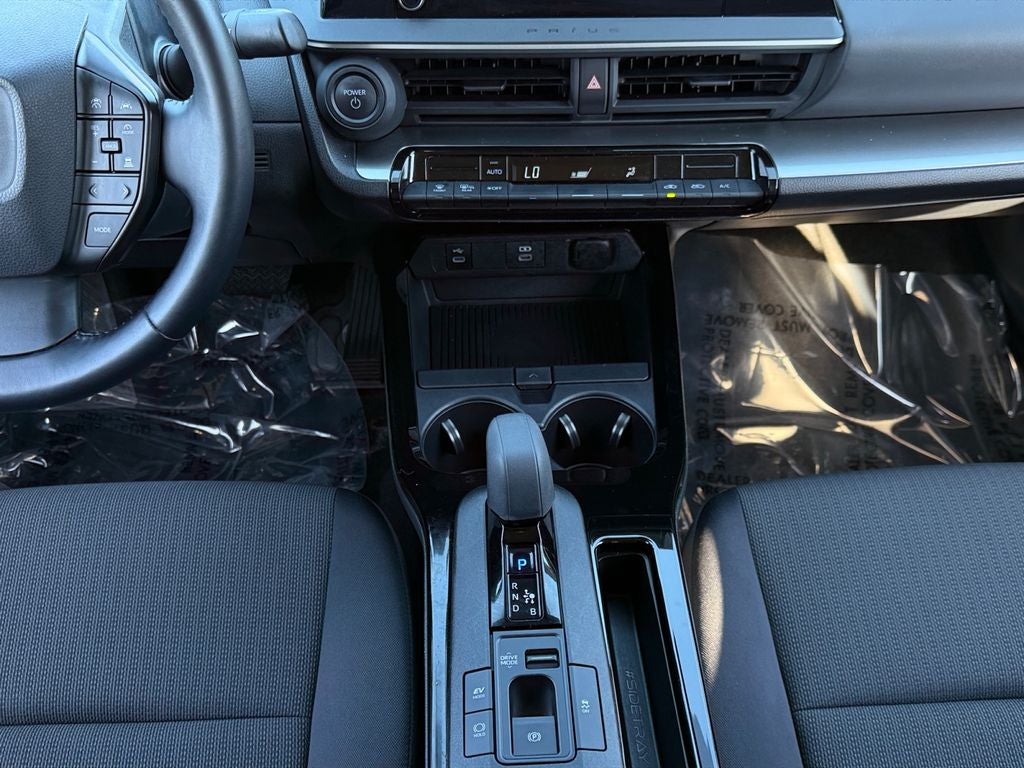 2025 Toyota Prius LE