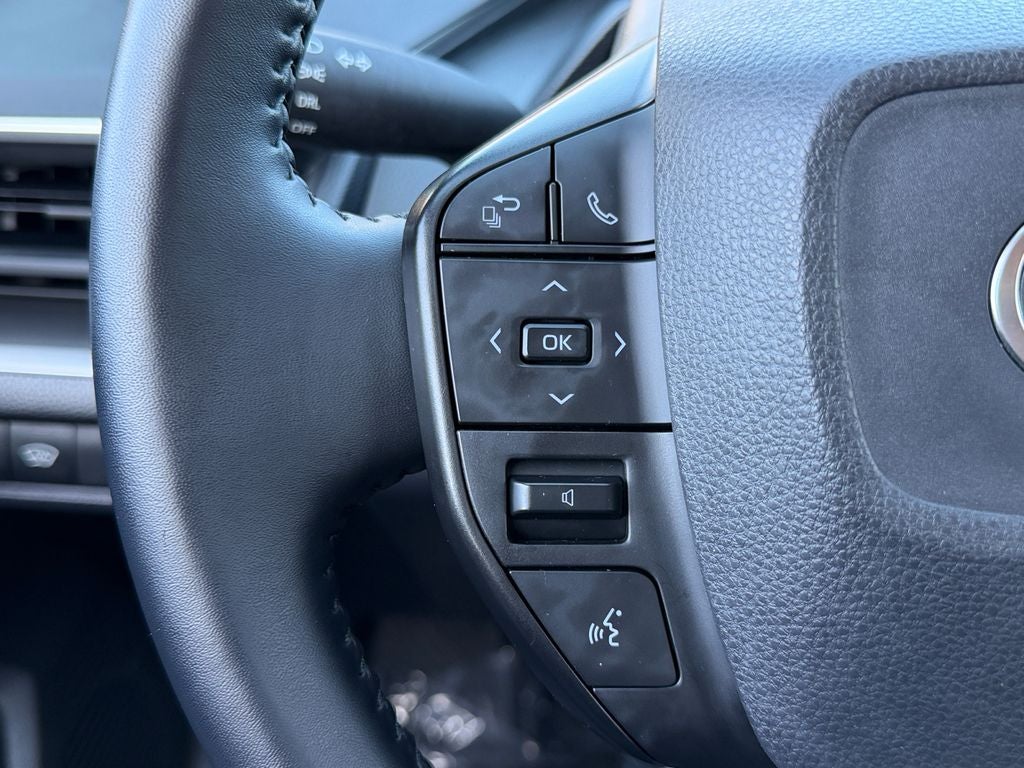 2025 Toyota Prius LE