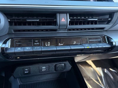 2025 Toyota Prius LE