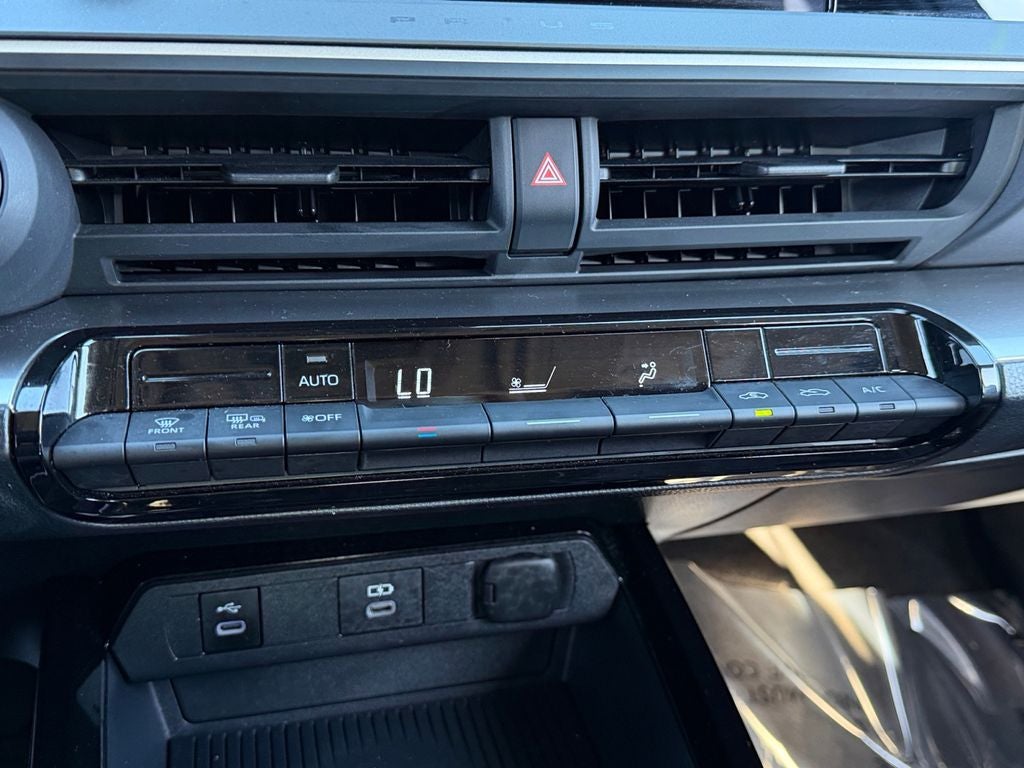 2025 Toyota Prius LE