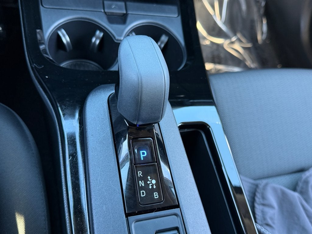 2025 Toyota Prius LE