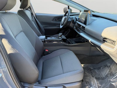 2025 Toyota Prius LE