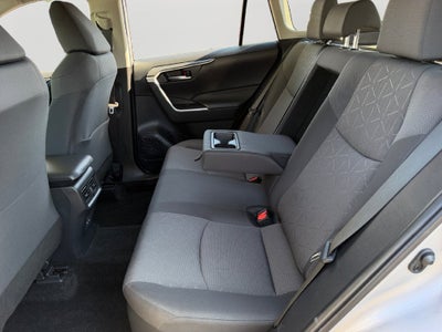 2023 Toyota RAV4 Hybrid XLE W/ SUNROOF!