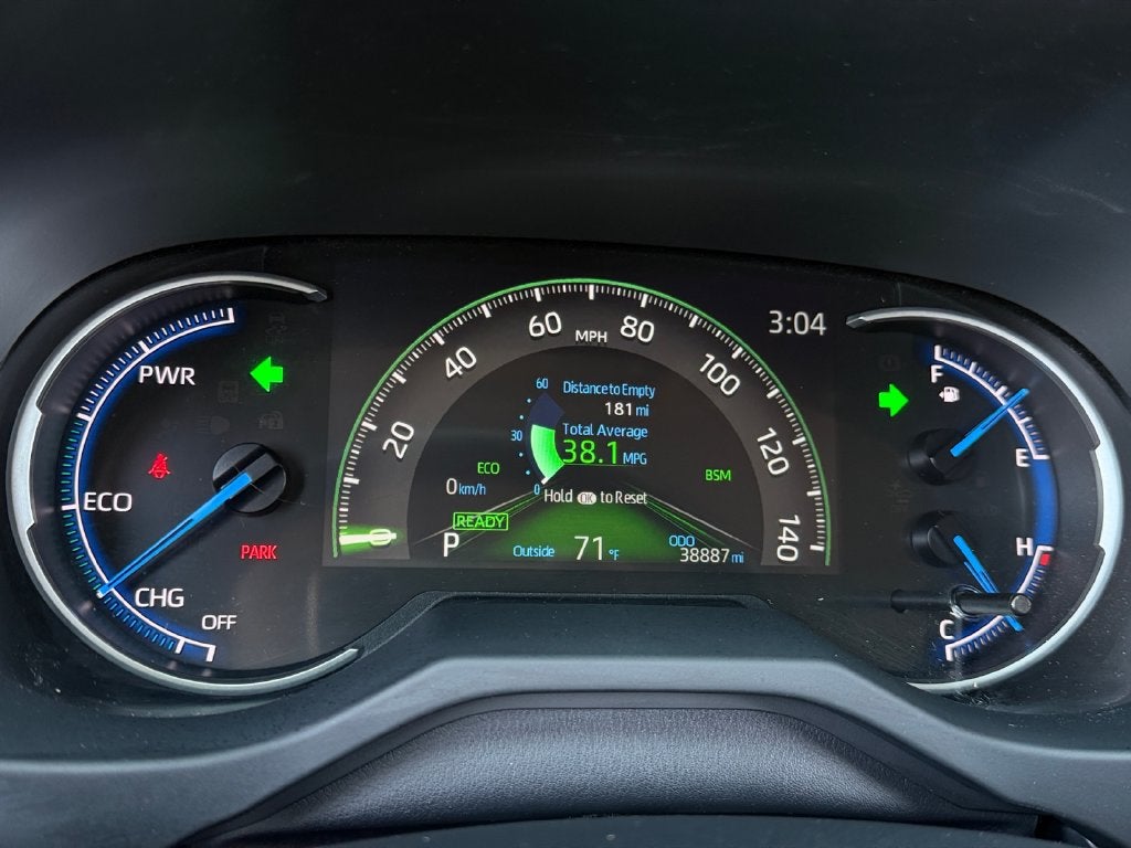 2023 Toyota RAV4 Hybrid XLE W/ SUNROOF!