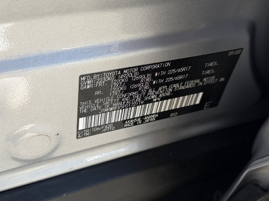 2023 Toyota RAV4 Hybrid XLE W/ SUNROOF!