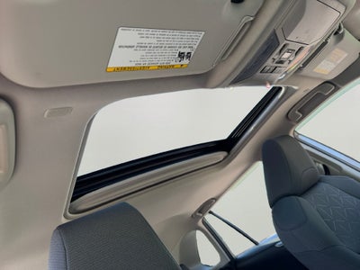 2023 Toyota RAV4 Hybrid XLE W/ SUNROOF!
