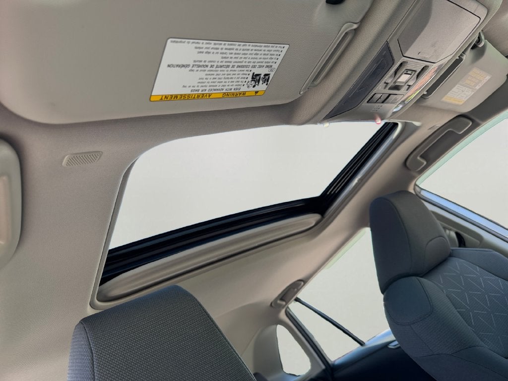 2023 Toyota RAV4 Hybrid XLE W/ SUNROOF!