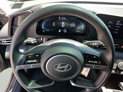 2024 Hyundai Elantra SE