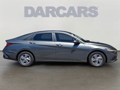 2024 Hyundai Elantra SE