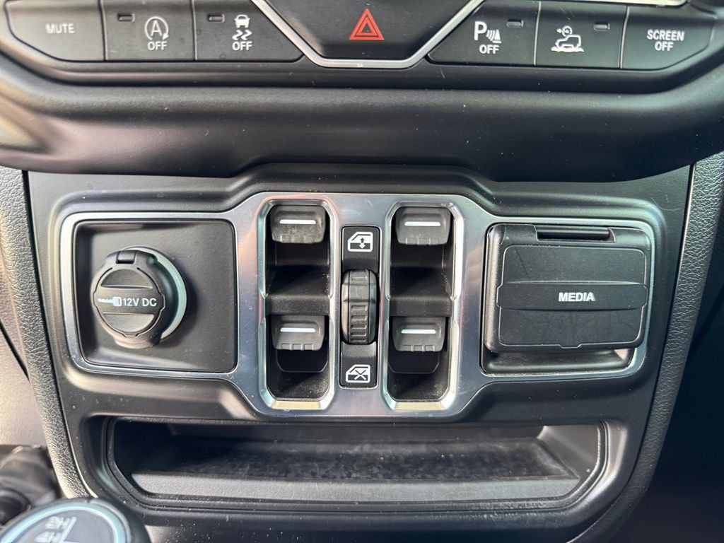 2021 Jeep Wrangler Unlimited Sahara Altitude