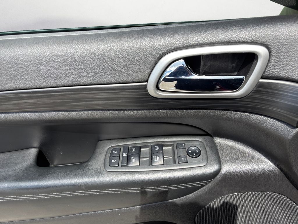 2020 Jeep Grand Cherokee Laredo E