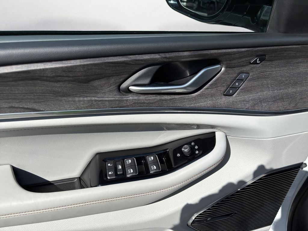 2022 Jeep Grand Cherokee Overland
