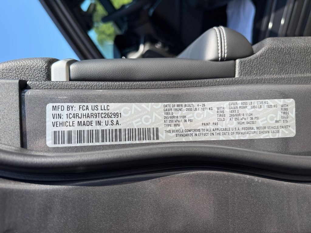 2026 Jeep Grand Cherokee Laredo Altitude