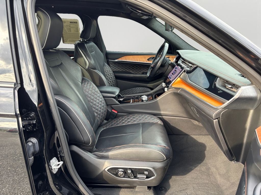 2022 Jeep Grand Cherokee Summit Reserve