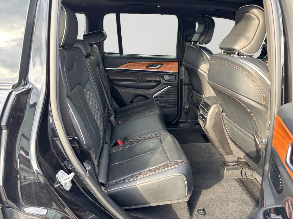 2022 Jeep Grand Cherokee Summit Reserve