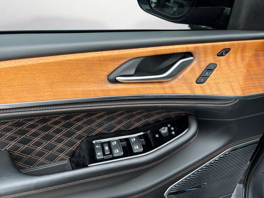 2022 Jeep Grand Cherokee Summit Reserve