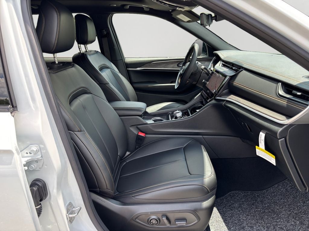 2026 Jeep Grand Cherokee L Base