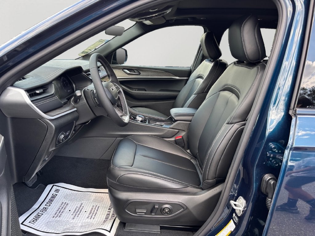 2027 Jeep Grand Cherokee L Limited