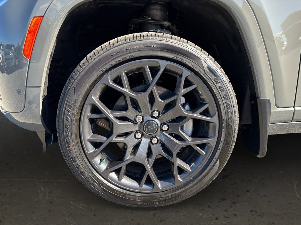 2027 Jeep Grand Cherokee L Summit