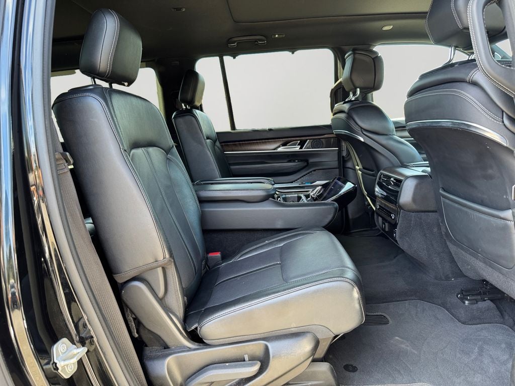 2024 Jeep Grand Wagoneer L Base 3 ROWS