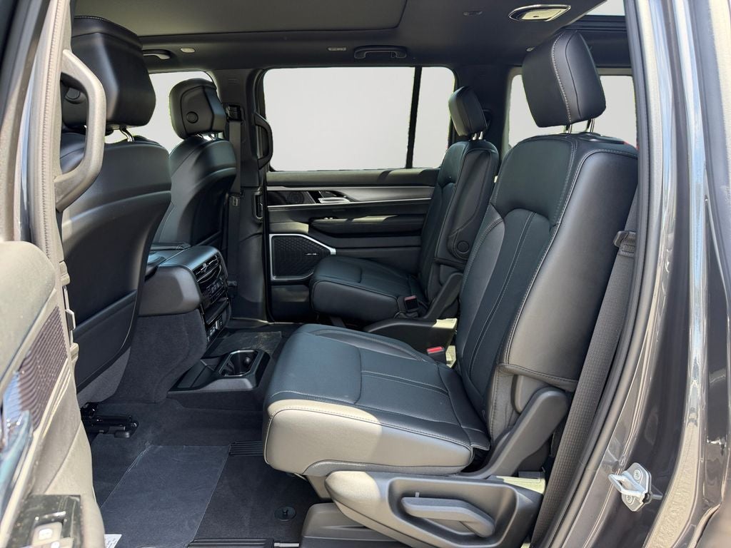 2026 Jeep Grand Wagoneer Base