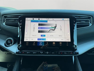 2026 Jeep Grand Wagoneer Base