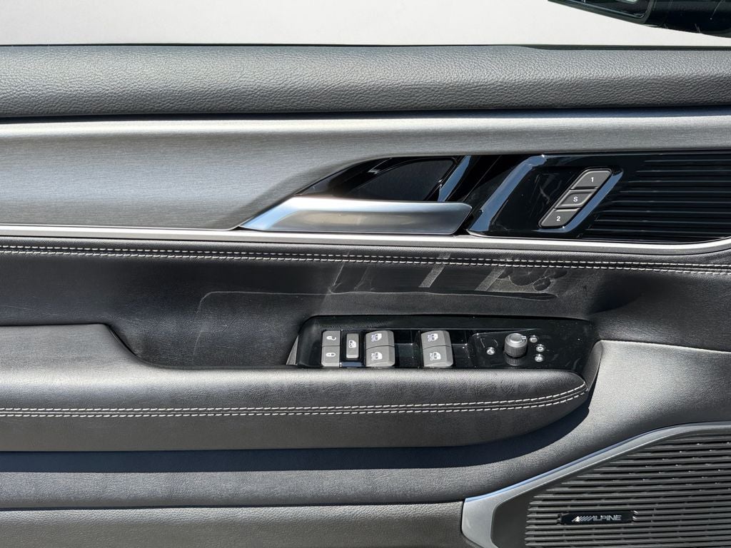 2026 Jeep Grand Wagoneer Base