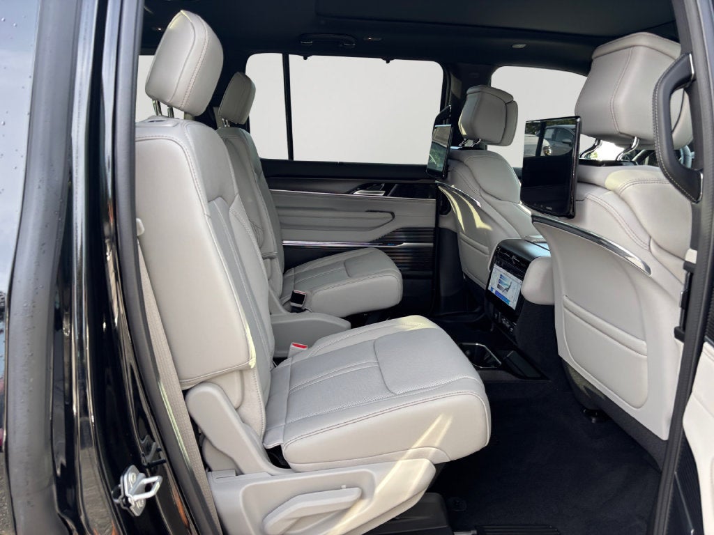 2026 Jeep Grand Wagoneer Summit Obsidian
