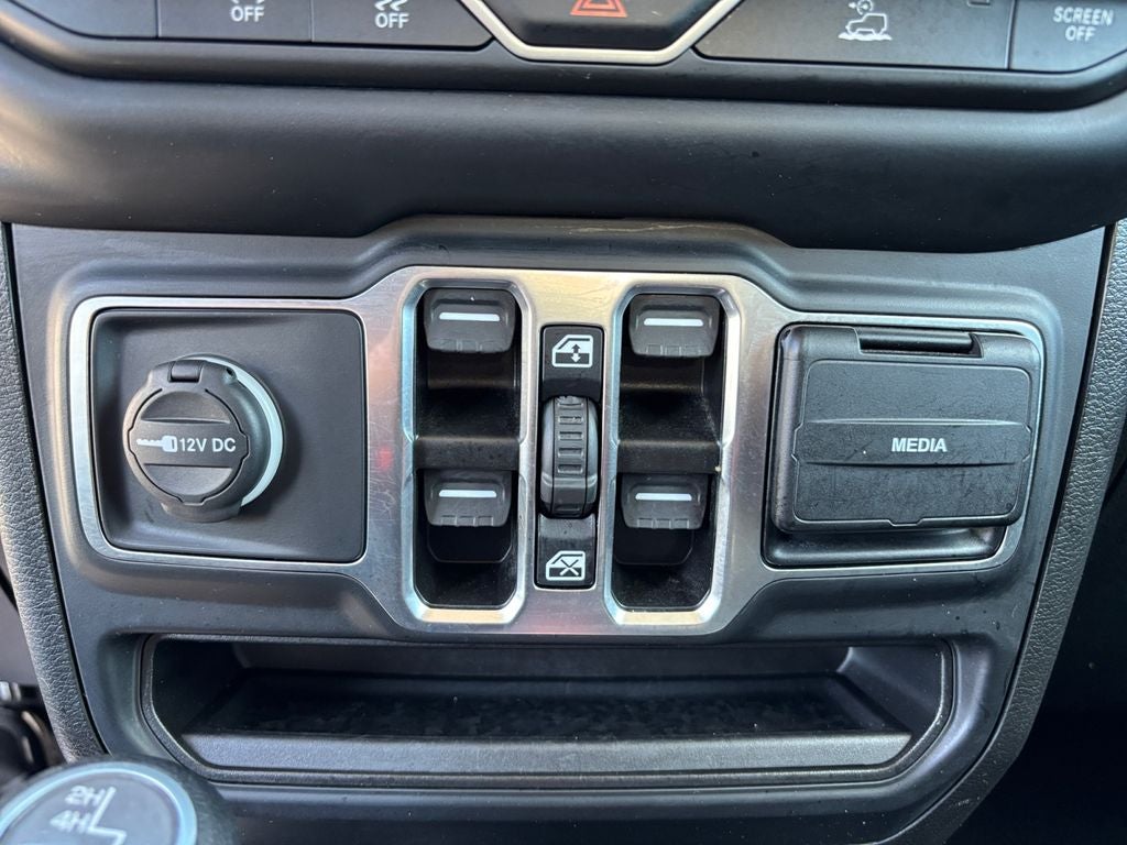 2023 Jeep Gladiator Overland