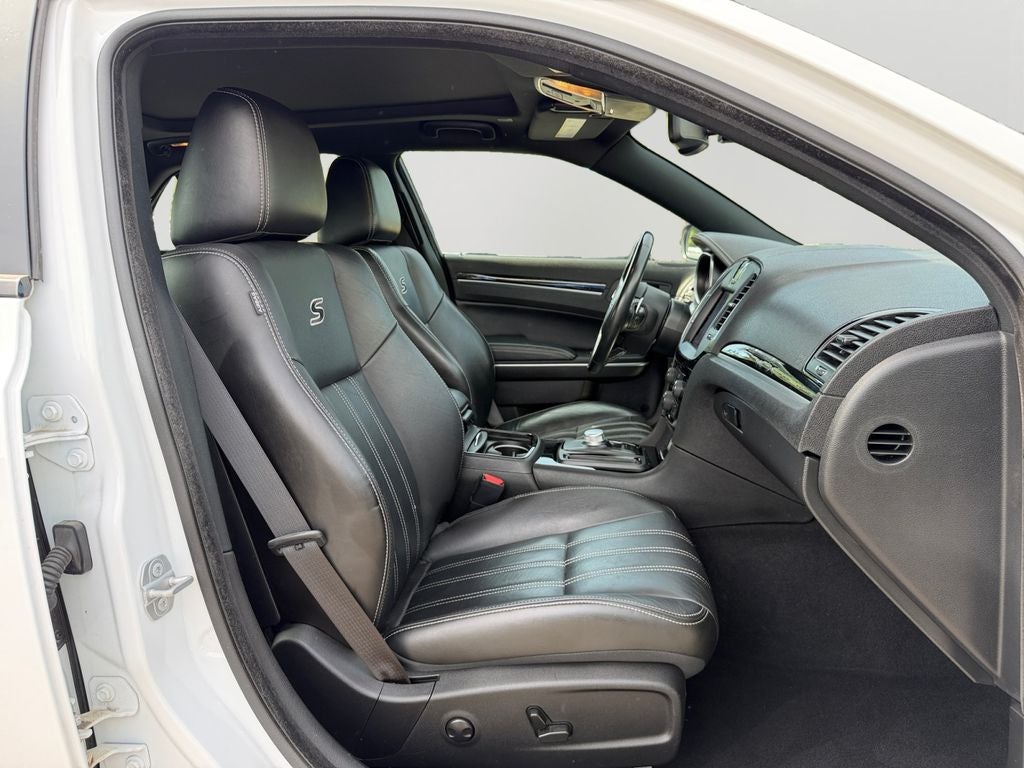2022 Chrysler 300 S