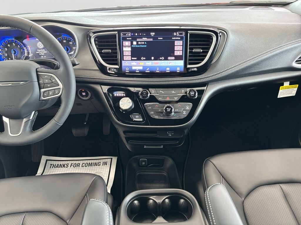 2027 Chrysler Pacifica Select