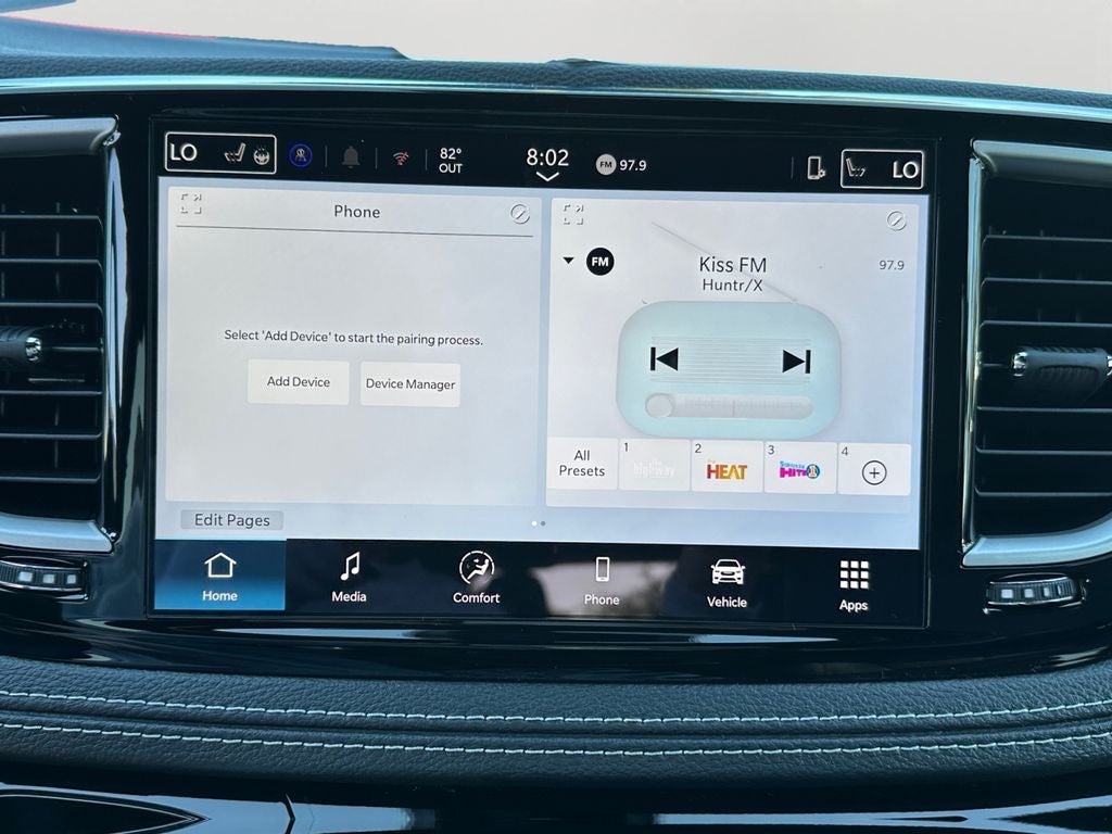 2026 Chrysler Pacifica Select