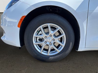 2027 Chrysler Pacifica LX