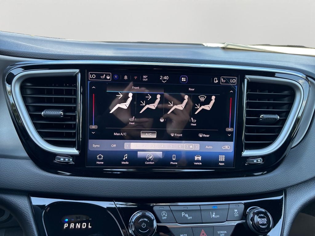 2027 Chrysler Pacifica LX