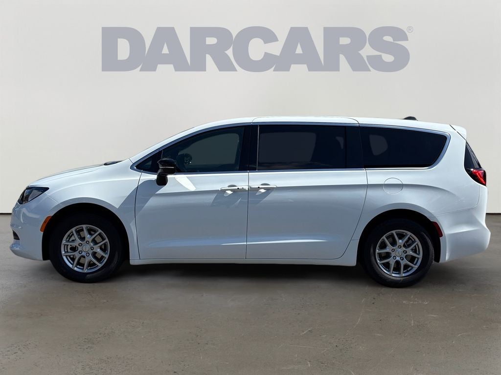 2027 Chrysler Pacifica LX