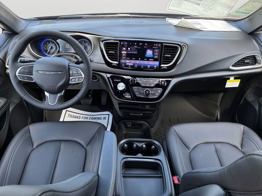 2027 Chrysler Pacifica LX